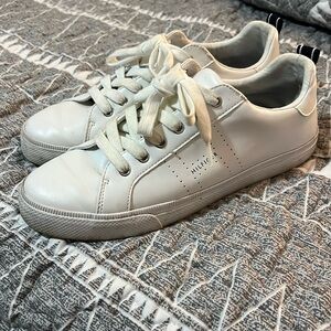 Tommy Hilfiger sneakers